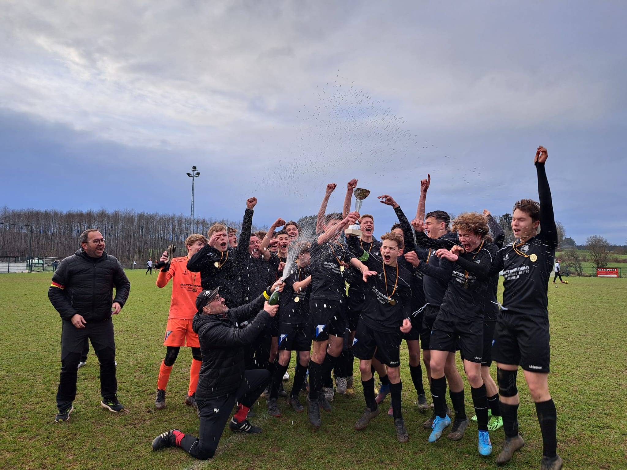 Les U17 de l’Entente remportent la Coupe de la Province de Namur !!